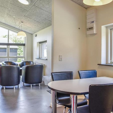 Awesome Home In Spjald With Wifi 외부 사진